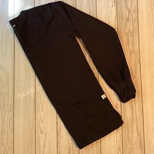 Butter-Soft black scrub long sleeve v-neck Size XS